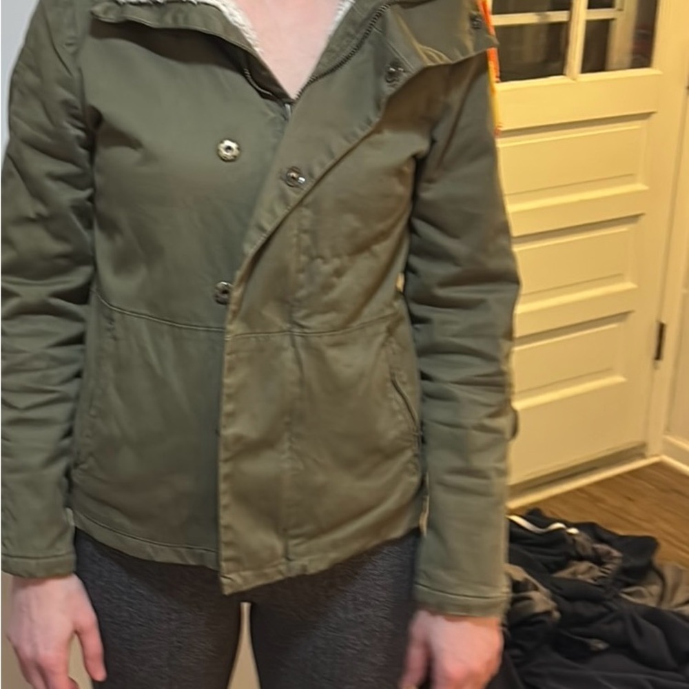 Women’s J crew green furry jacket (size - 6)